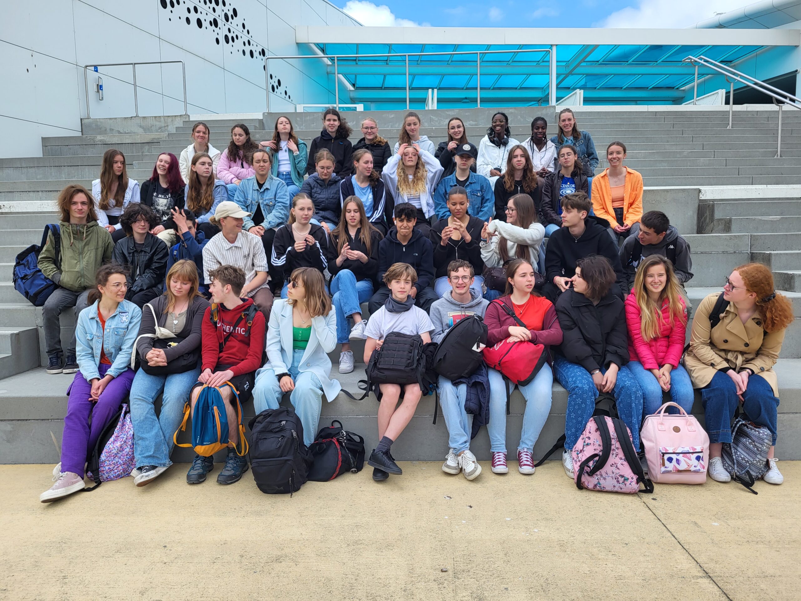 Photo de groupe sur les marches de Nausicaa
