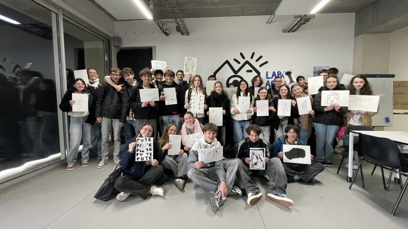 Au FRAC de Dunkerque : cartographier la langue